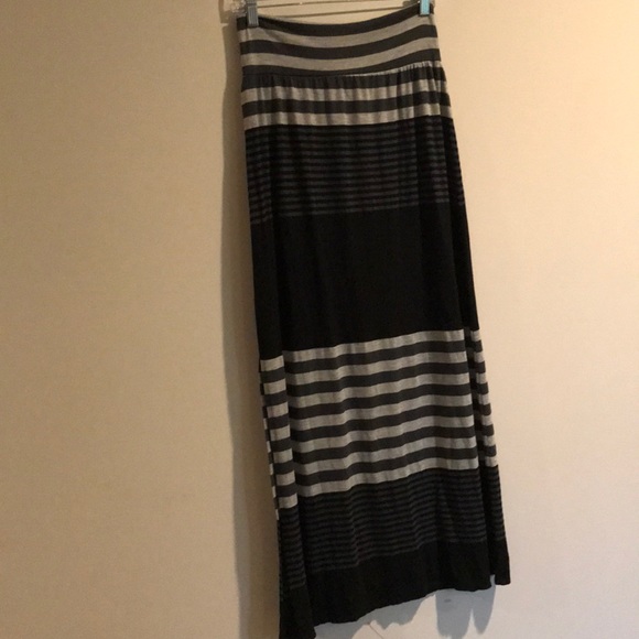 Striped maxi skirt - Picture 4 of 5